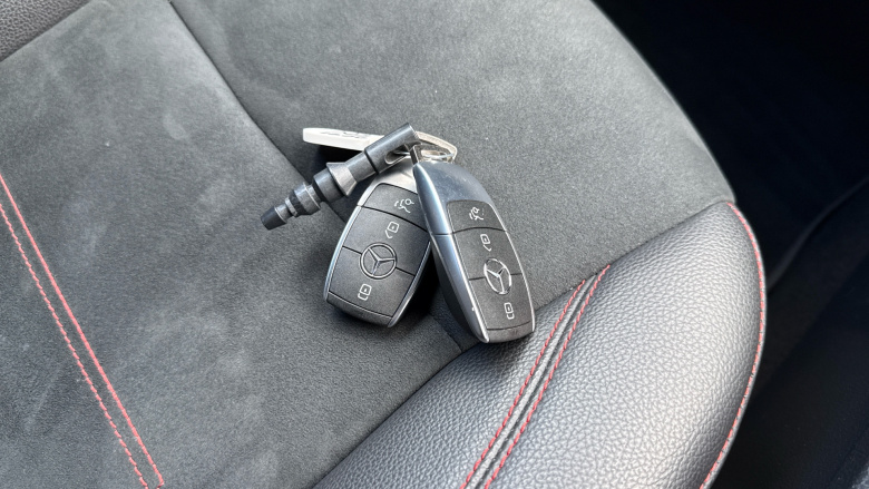 Mercedes-Benz GLB 200 AMG Line Premium 5dr 7G-Tronic Petrol Estate